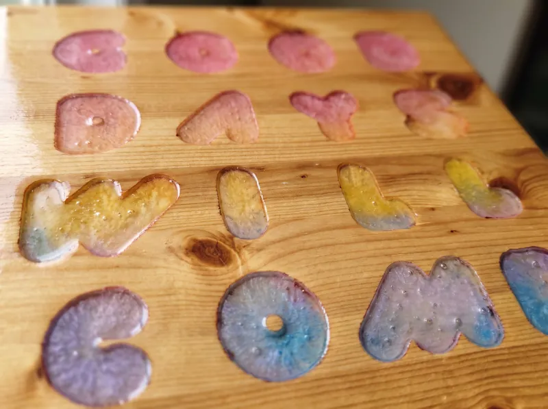 The resin, up close